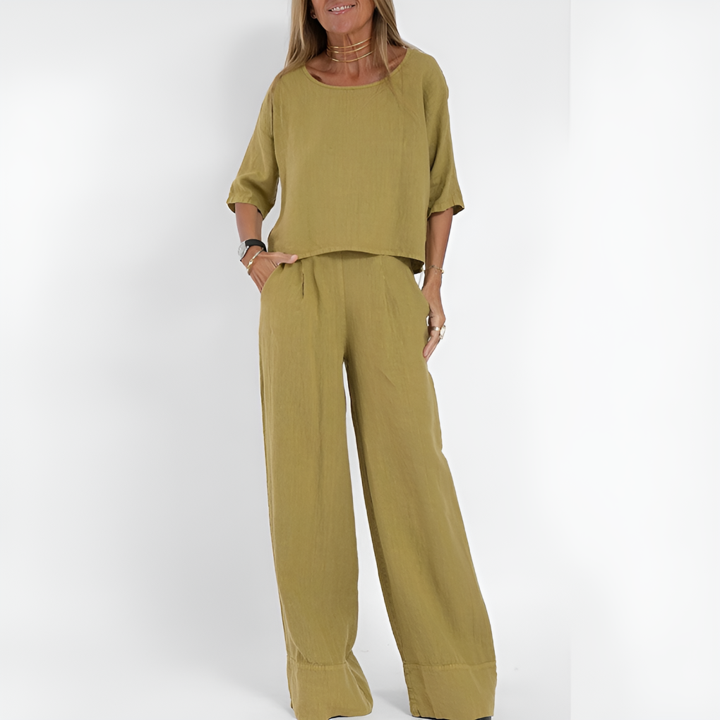 Women’s Relaxed Fit Two Piece Set