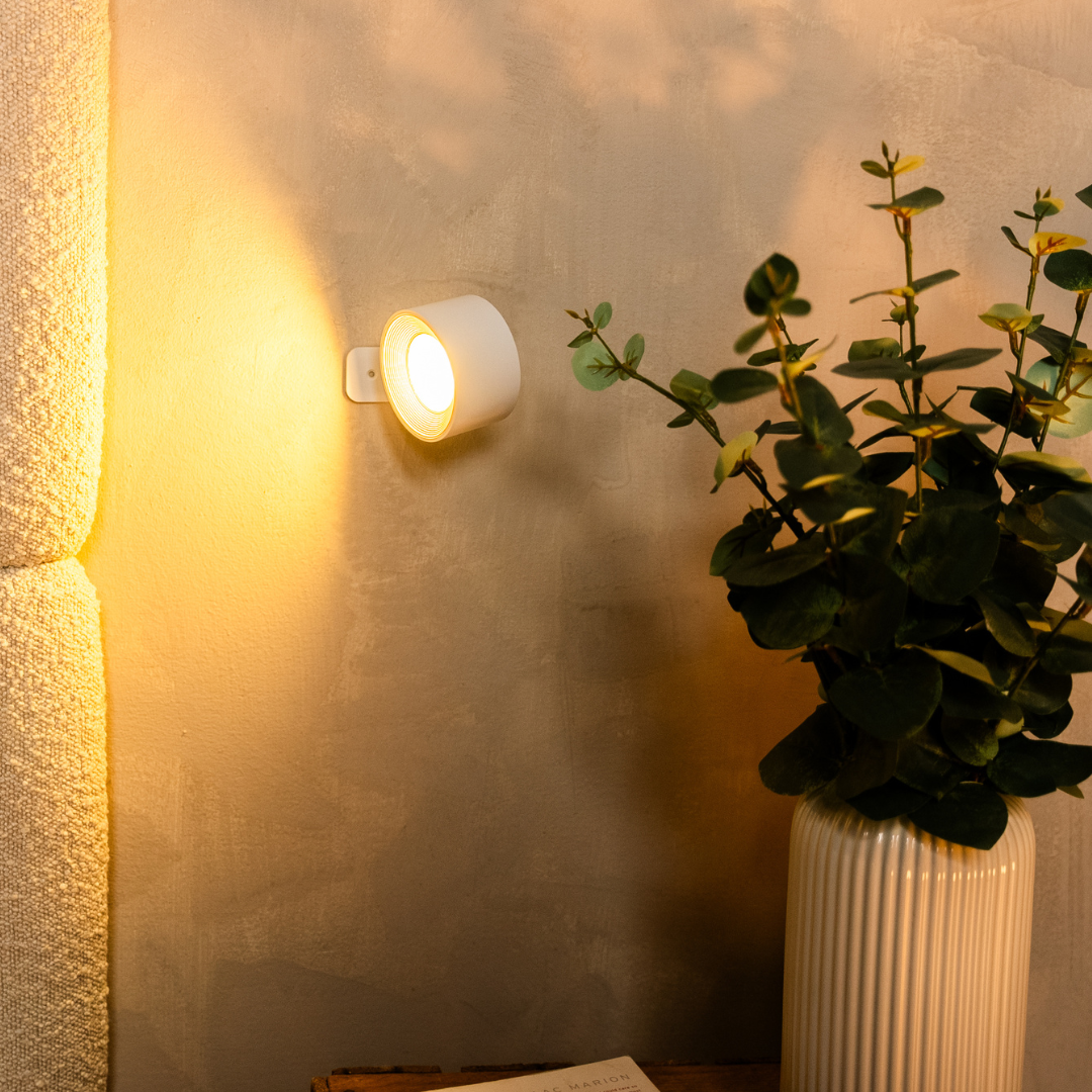 Cordless LED Wall Light with 360° Rotation, Touch Dimming, 3 Light Colors and USB-C Battery