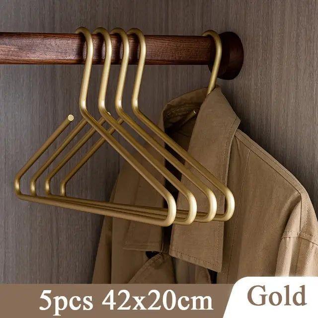 Luxe Non-Slip Clothes Hangers – Closura