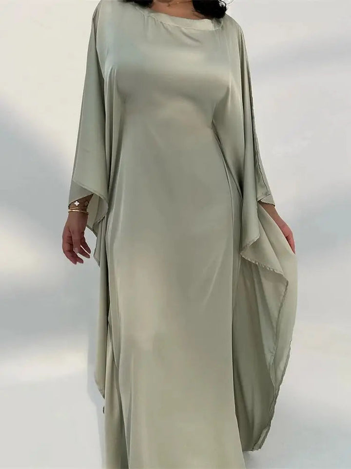 Elegant Maxi Dress with Spaghetti Straps and High Slit