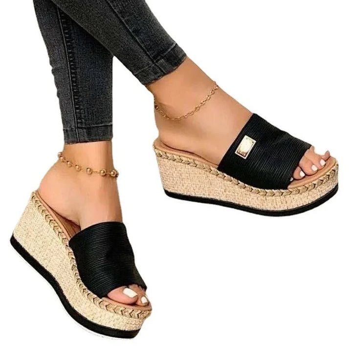 Cushioned Women's Sandals - Ravina