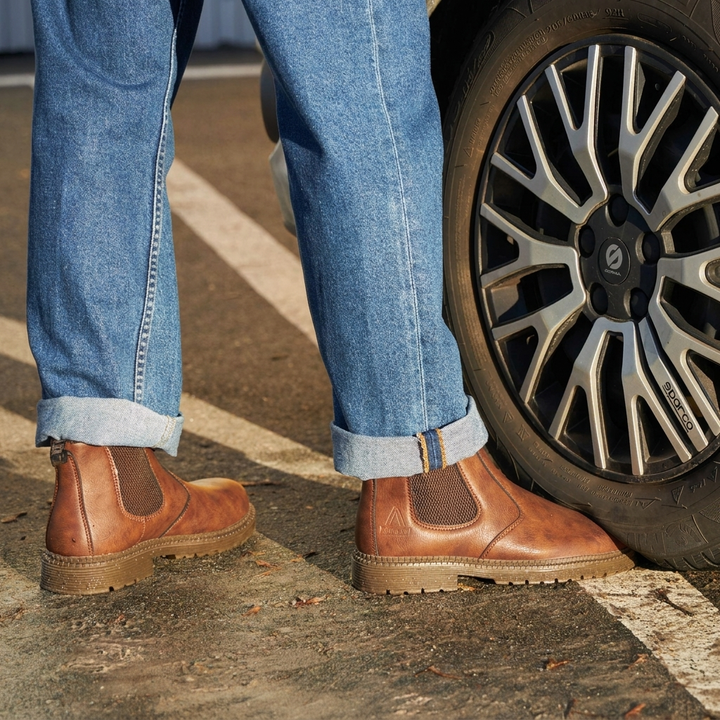 Classic Chelsea Boots for Men