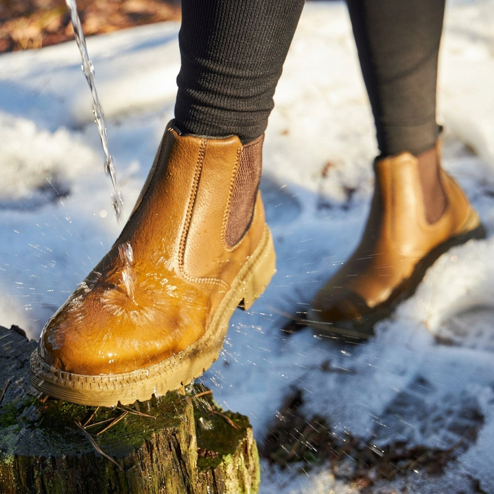 Classic Chelsea Boots for Men