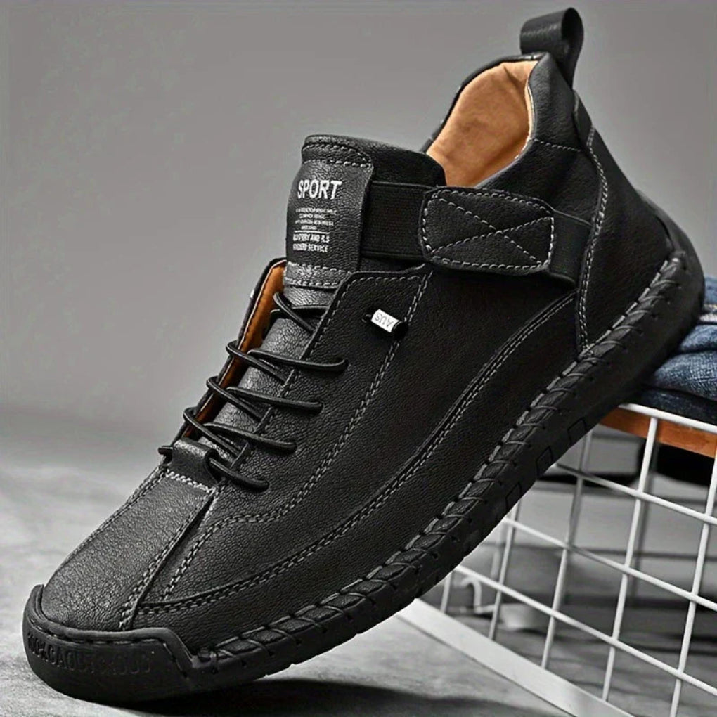 https://cdn.shopify.com/s/files/1/0620/0587/0655/files/men-s-leather-orthopedic-sneakers-black-with-comfo-13.webp?v=1771633051